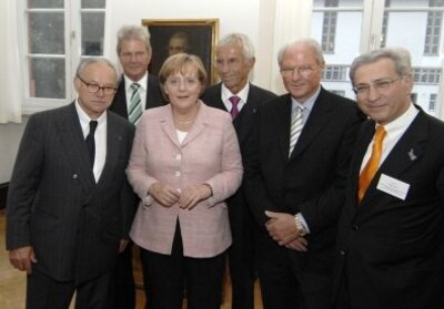 Angela Merkel in der HfJS