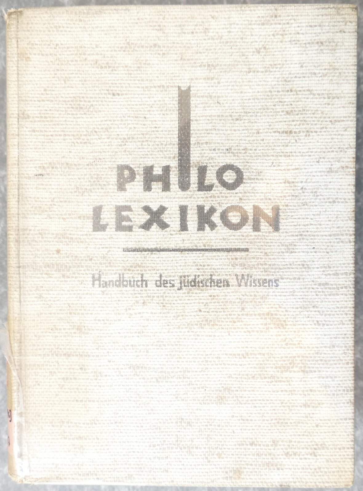 Die Titel seite eines Philo Lexikons. In schwarzer Schrift auf einem weißen Hintergrund steht geschrieben Philo Lexikon. Handbuch des jüdischen Wissens