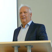 Dr. Stephen Dörr